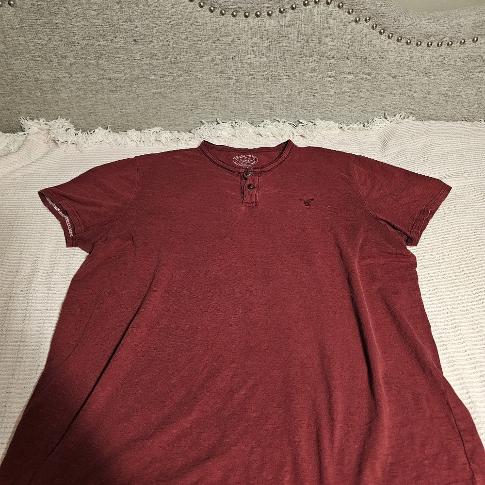AE legend American Eagle tshirt